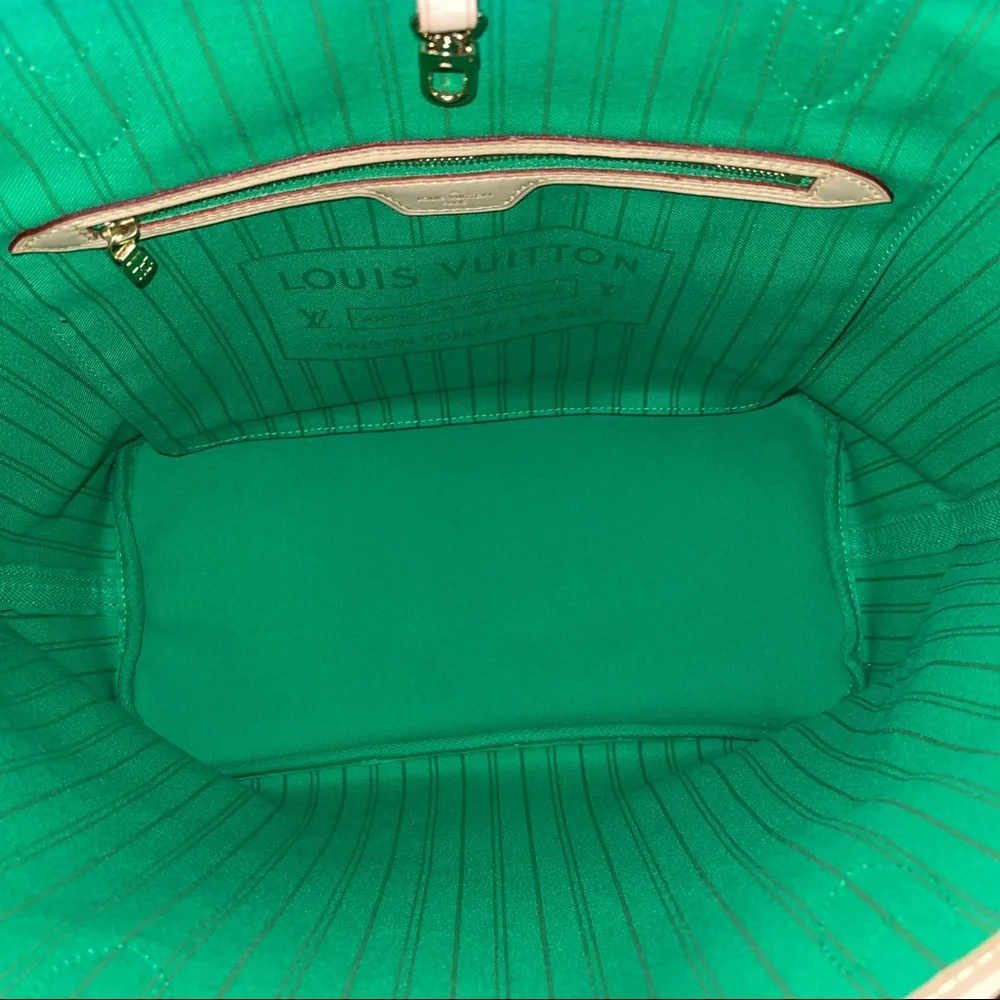 Louis Vuitton Hawaii Neverfull MM Tote w Pouch - Picture 11 of 16